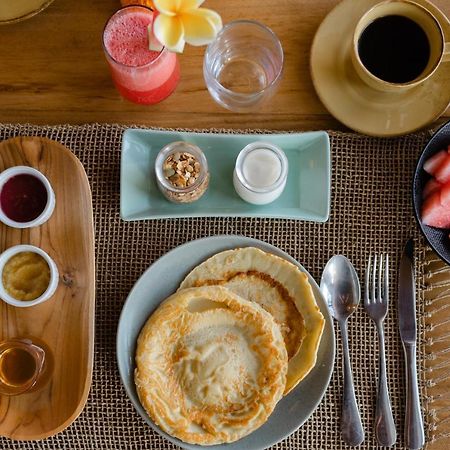 The Bed By The Sea Bed & Breakfast Canggu  Ngoại thất bức ảnh